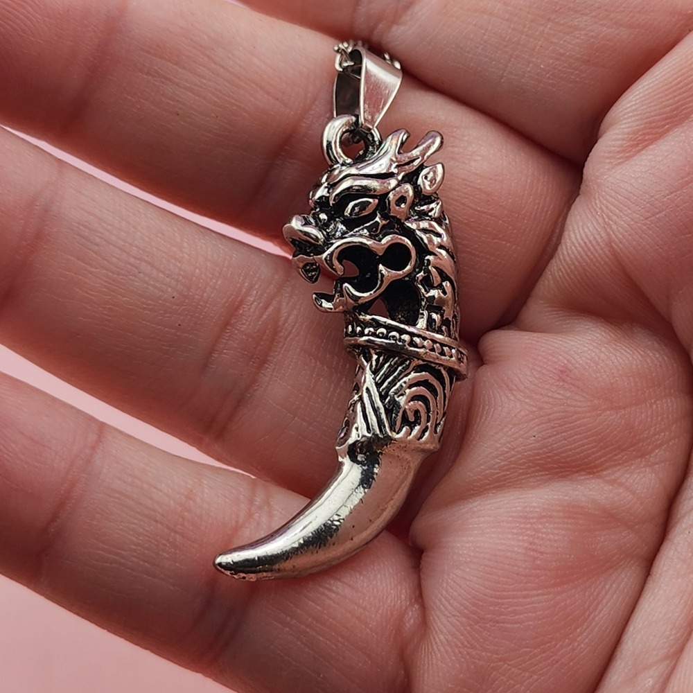 Dragon Head Fang Pendant Necklace Silver Tone Gothic Fantasy Claw Tooth Amulet